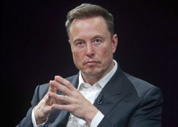 Elon Musk opines on ‘major driver of white males becoming trans’